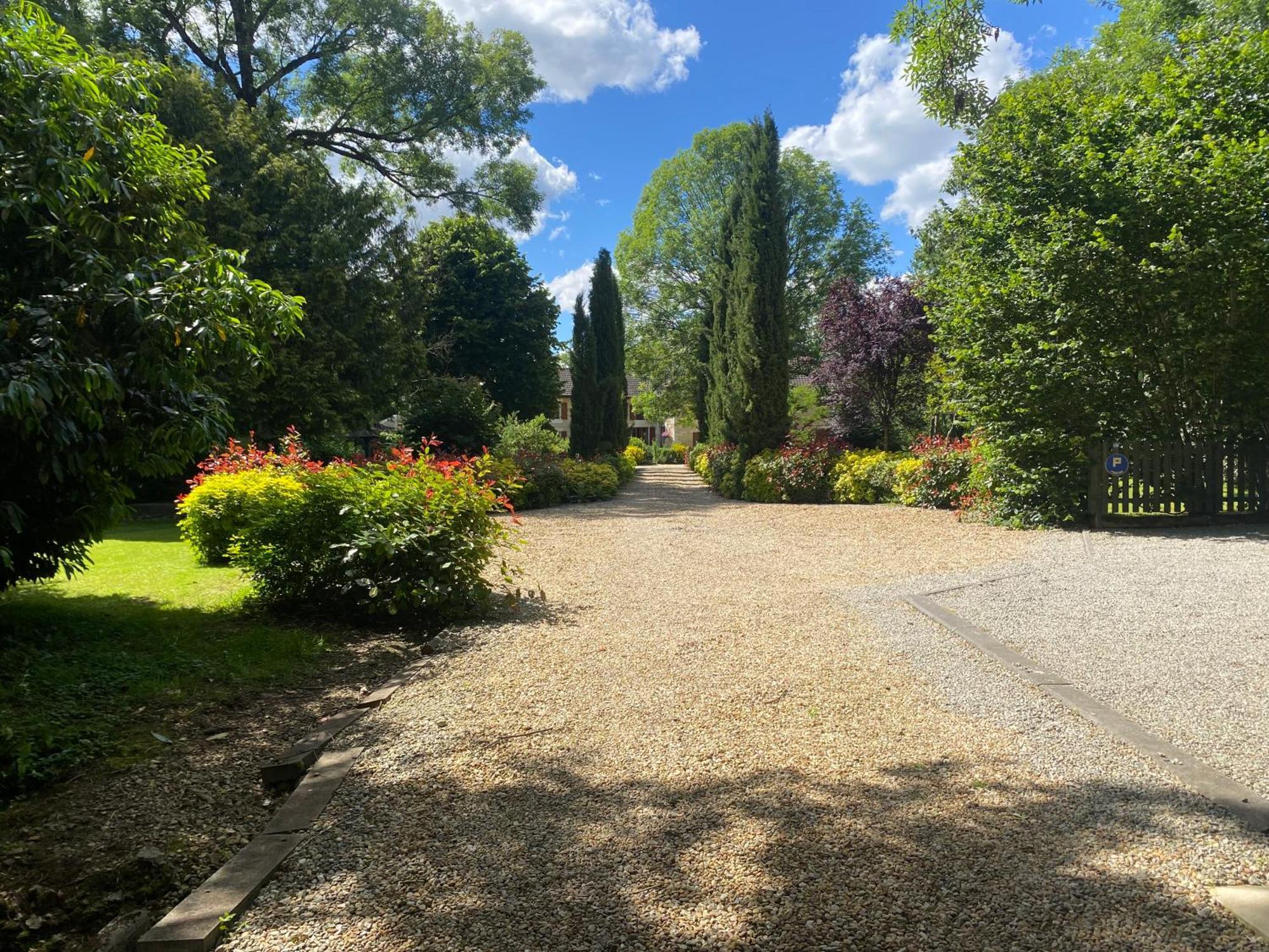 Moulin Du Fontcourt Bed & Breakfast Chasseneuil-sur-Bonnieure Eksteriør bilde